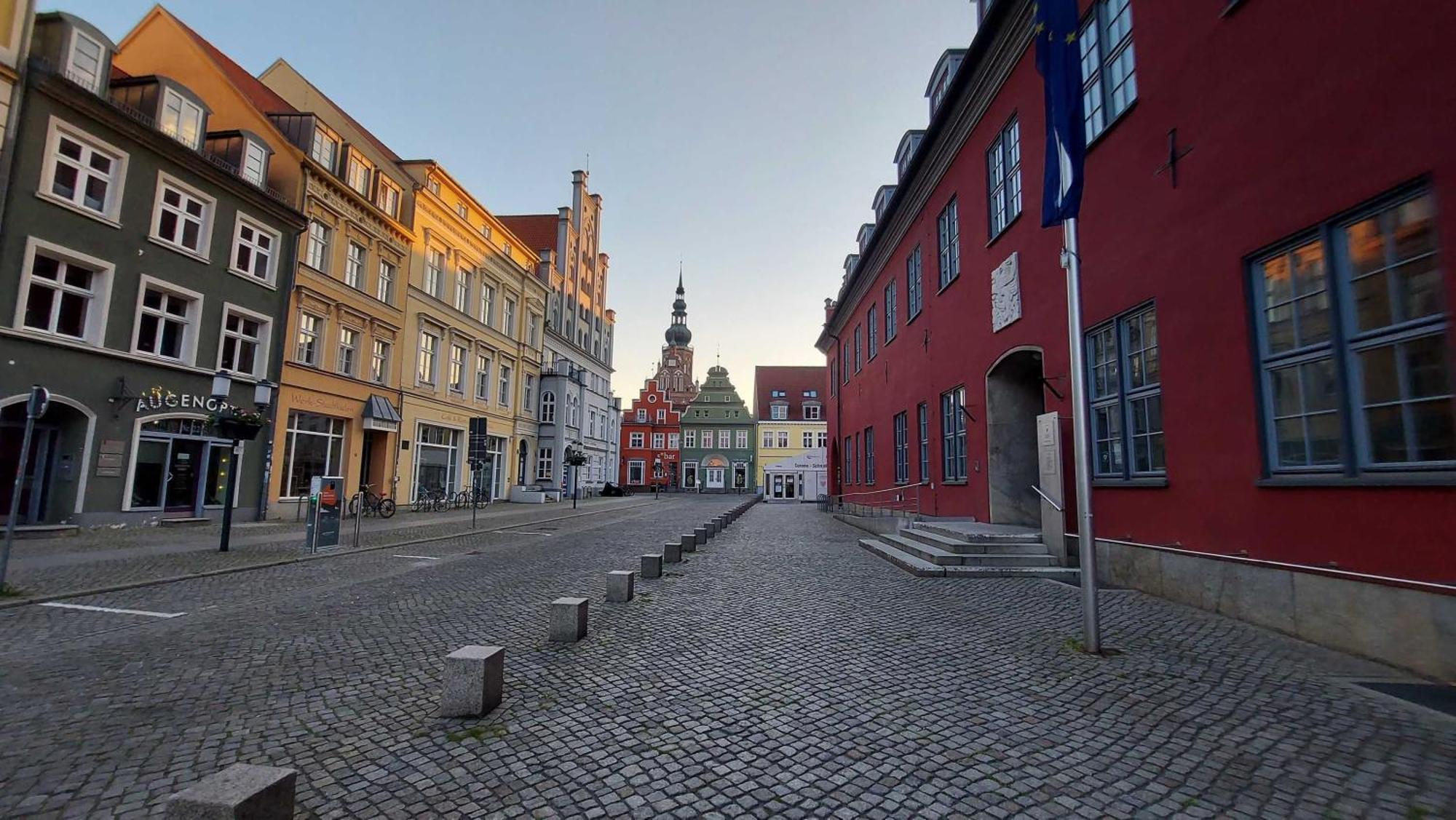 Hochwertige Ferienwohnung Direkt Am Wasser Mit Balkon Greifswald Exterior foto